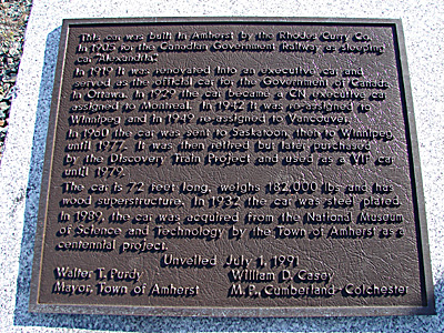 Alexandra Fort Lawrence 8 October 2006 plaque.jpg (147475 bytes)
